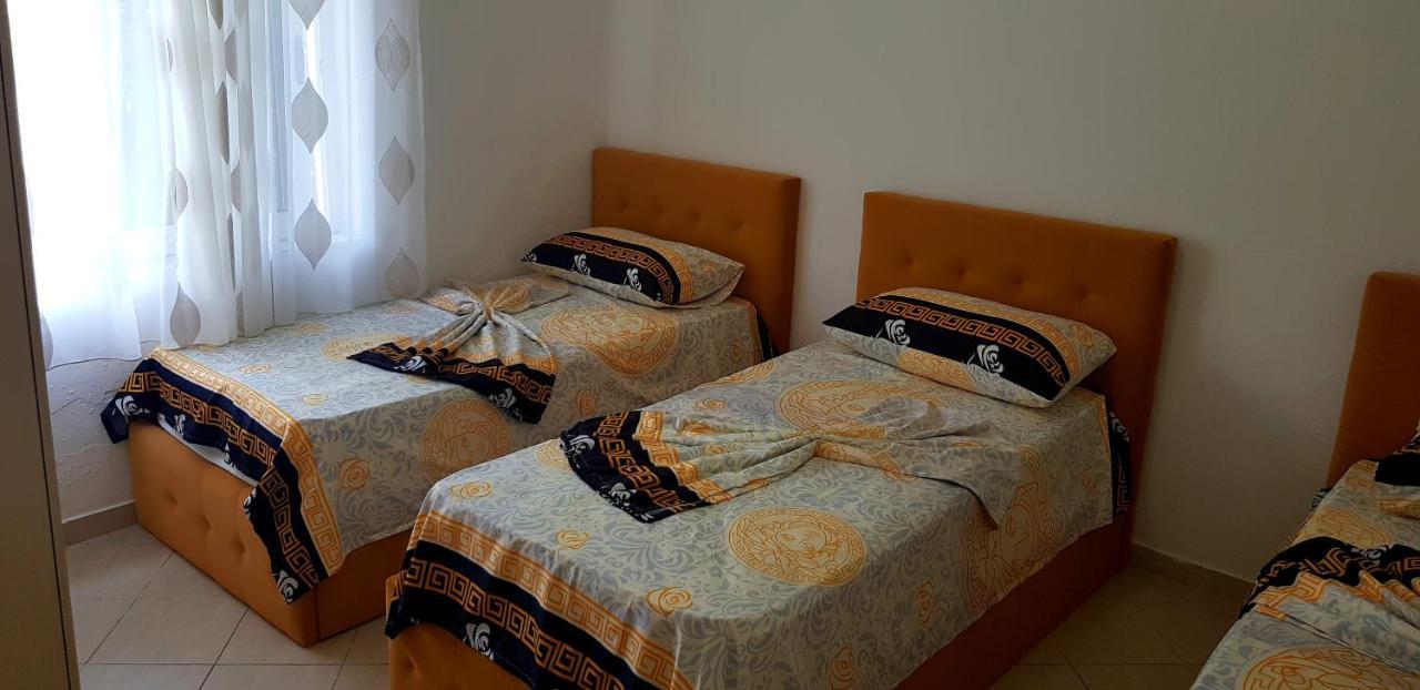 Home Flori&Vili Shkodër Exterior foto